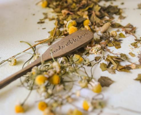 chamomile can be used to treat dog and cat eye infections